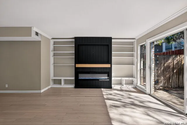1045 Shook Avenue #145H Olmos Park, TX 78212